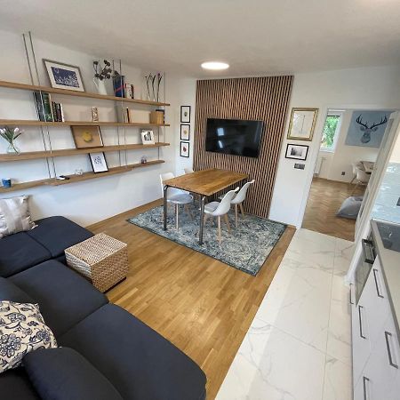 Apartman U Kolonady, ปอดเยบราดิ ภายนอก รูปภาพ
