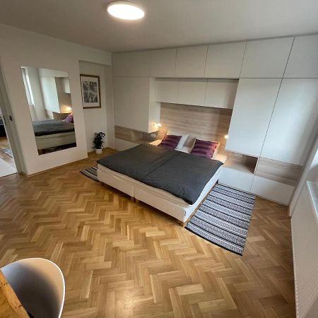 Apartman U Kolonady, ปอดเยบราดิ ภายนอก รูปภาพ