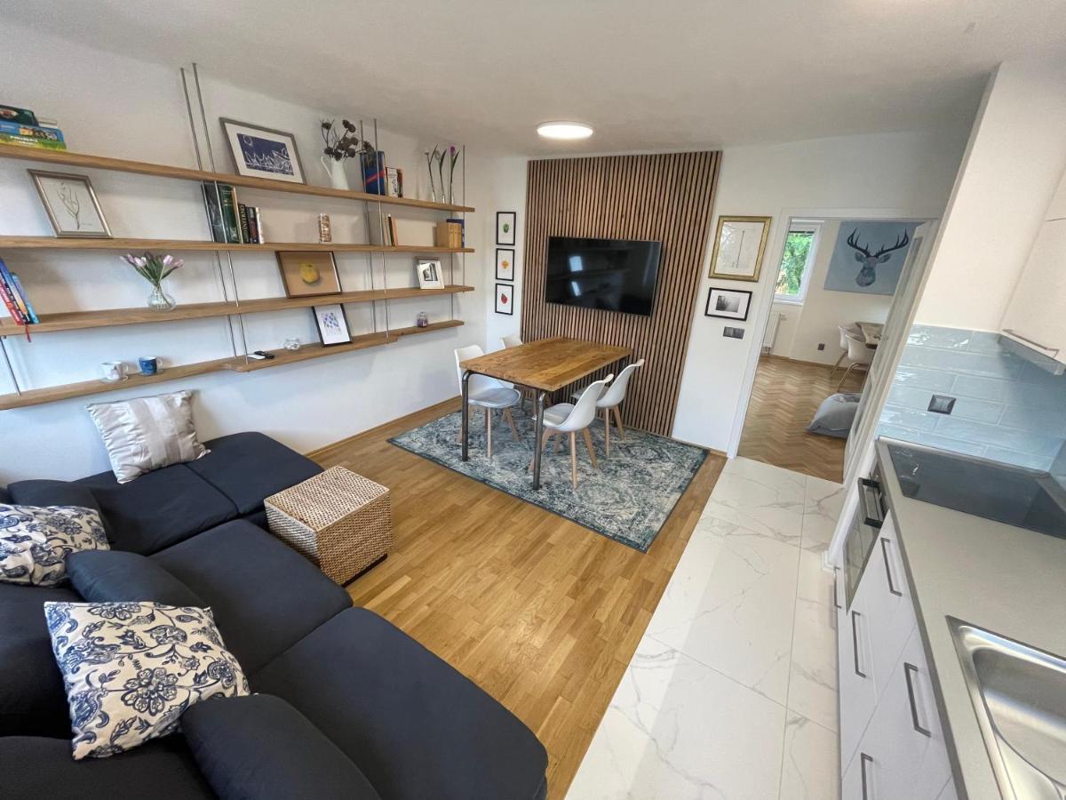 Apartman U Kolonady, ปอดเยบราดิ ภายนอก รูปภาพ