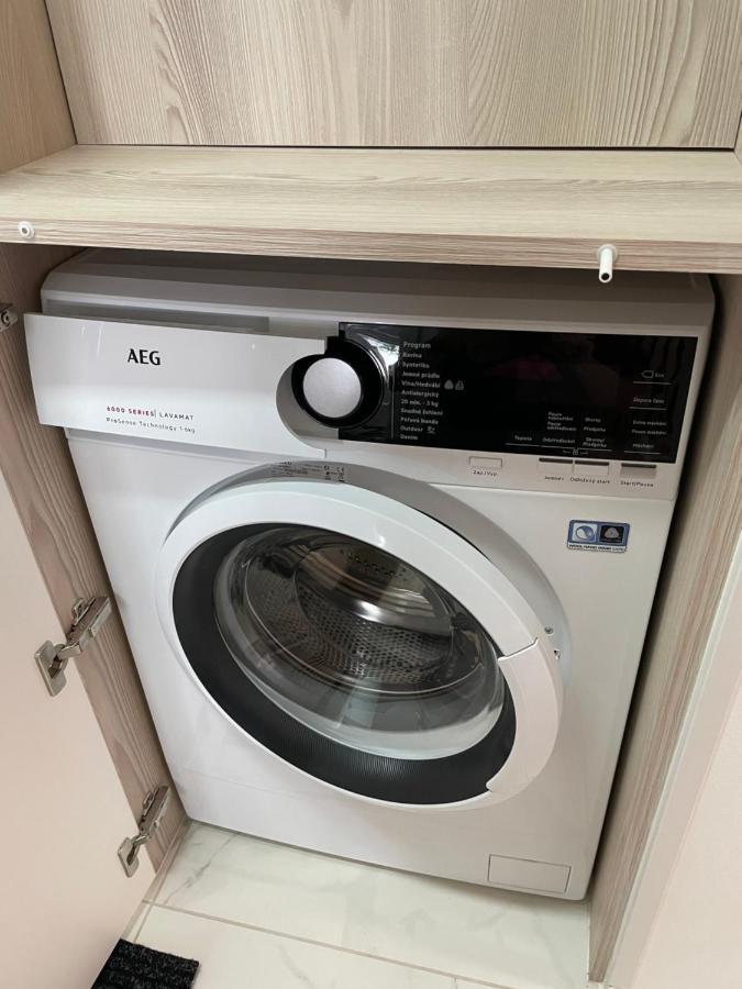 Apartman U Kolonady, ปอดเยบราดิ ภายนอก รูปภาพ