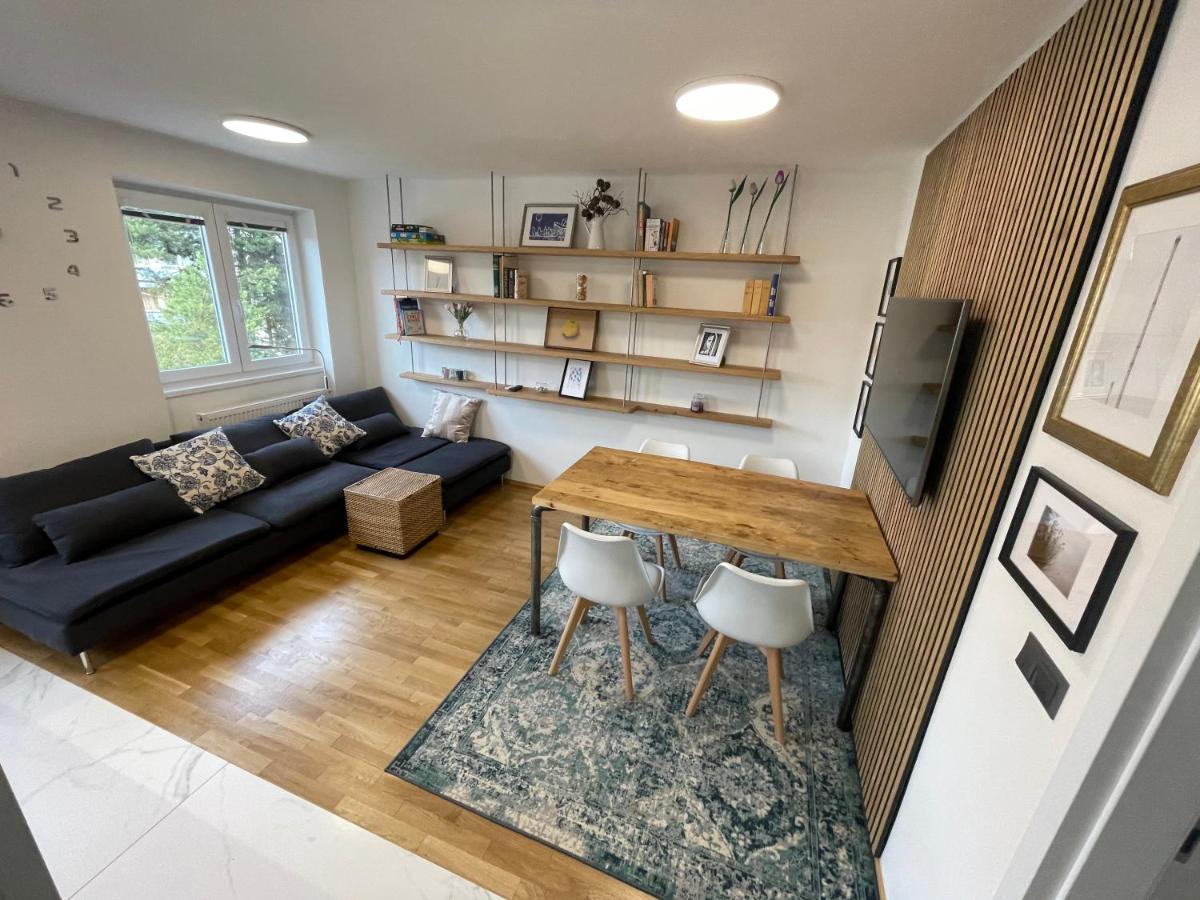 Apartman U Kolonady, ปอดเยบราดิ ภายนอก รูปภาพ