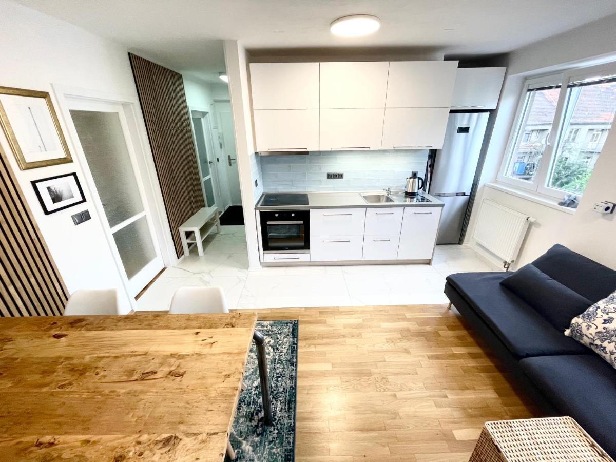 Apartman U Kolonady, ปอดเยบราดิ ภายนอก รูปภาพ