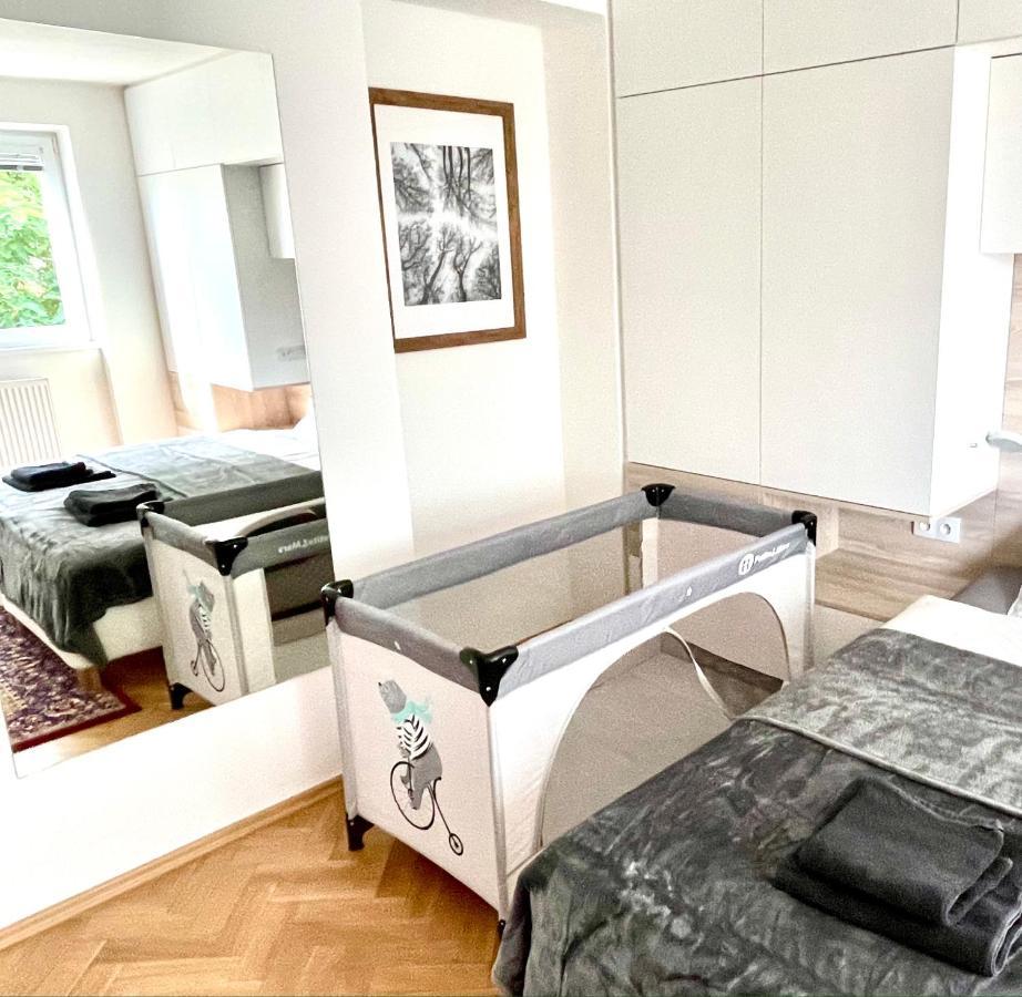Apartman U Kolonady, ปอดเยบราดิ ภายนอก รูปภาพ