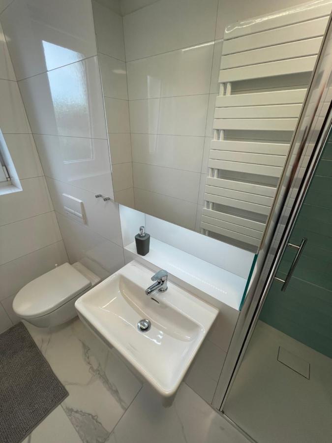 Apartman U Kolonady, ปอดเยบราดิ ภายนอก รูปภาพ